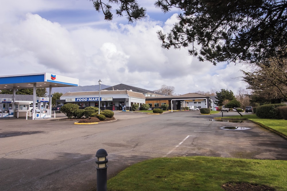 The Tillamook Inn - photo 24