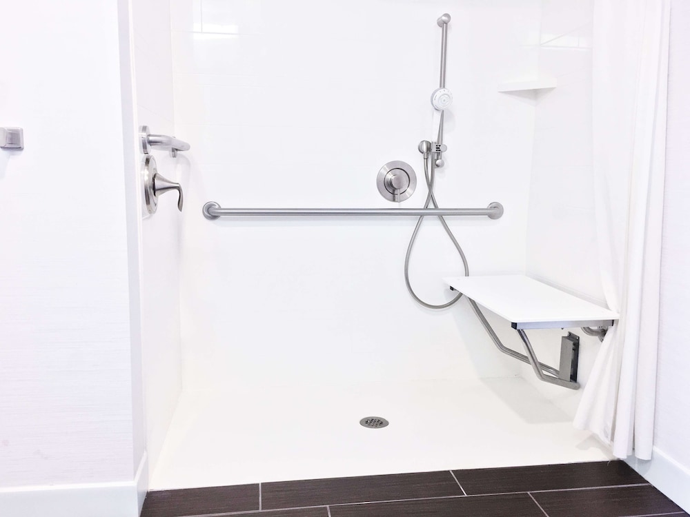Hampton Inn Billings - photo 16