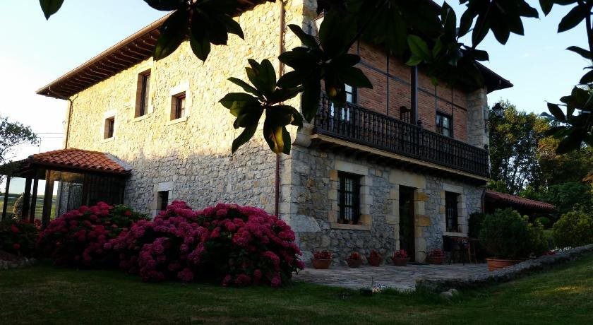Posada San Tirso - carbon neutral hotel in Novales