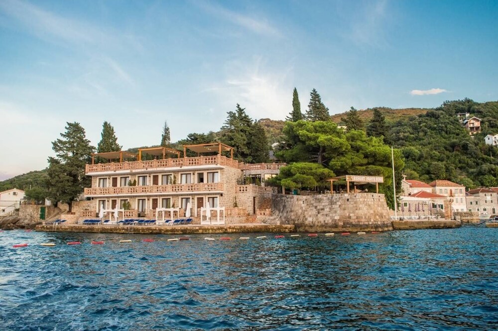 Forte Rose — hotel in Herceg-Novi