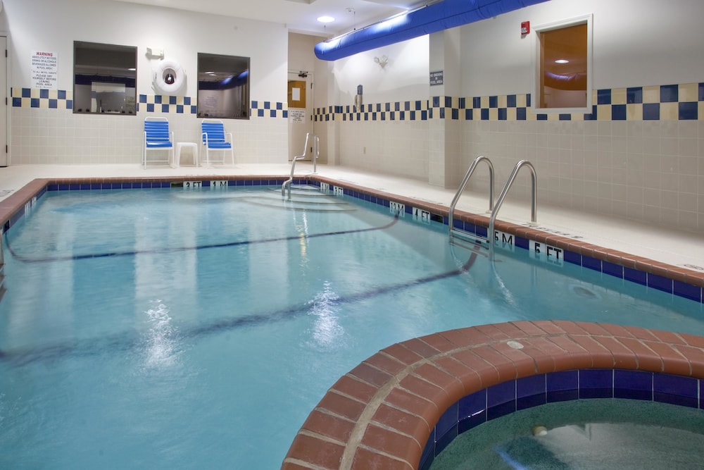 Holiday Inn Express Clanton by IHG - photo 20