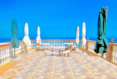 RedDoorz @ Joyce Palace Antique in San Jose, Philippines