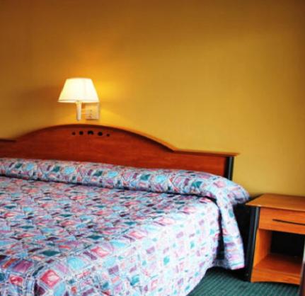 Speedway Inn - photo 5