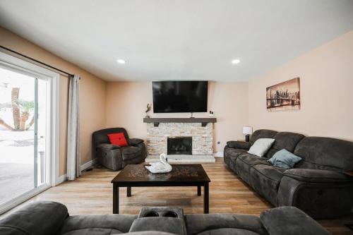 Spacious Henderson Hidden Gem