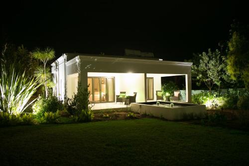 Christofphs — 4-Star Luxury Hotel in Cape Town, South Africa