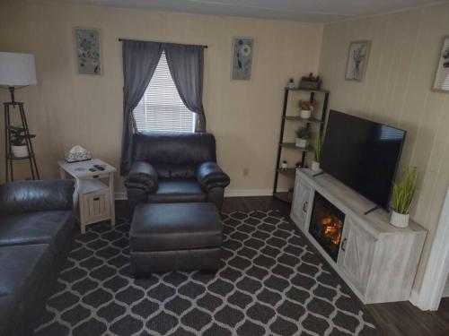 Everything You Need 19213752 — Leesville