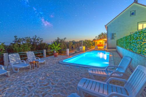 Villa Paloma Blanca — 4-Star Luxury Hotel in Lovrec, Croatia