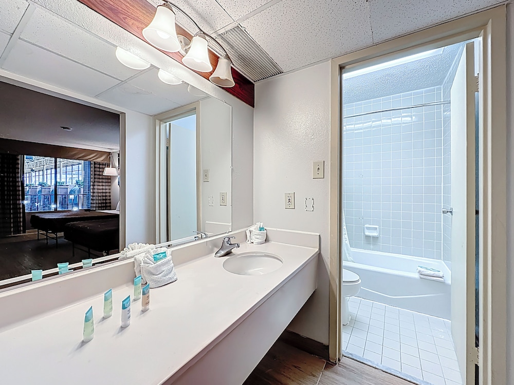 Stayable Jacksonville West - photo 23