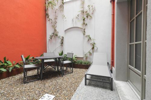 Just Urban Stays Boutique Apartment with Parking And Gym — 4-Star Luxury Hotel in Milan, Italy