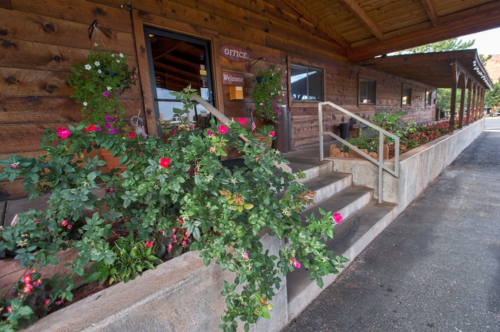 Red Stone Inn - photo 31