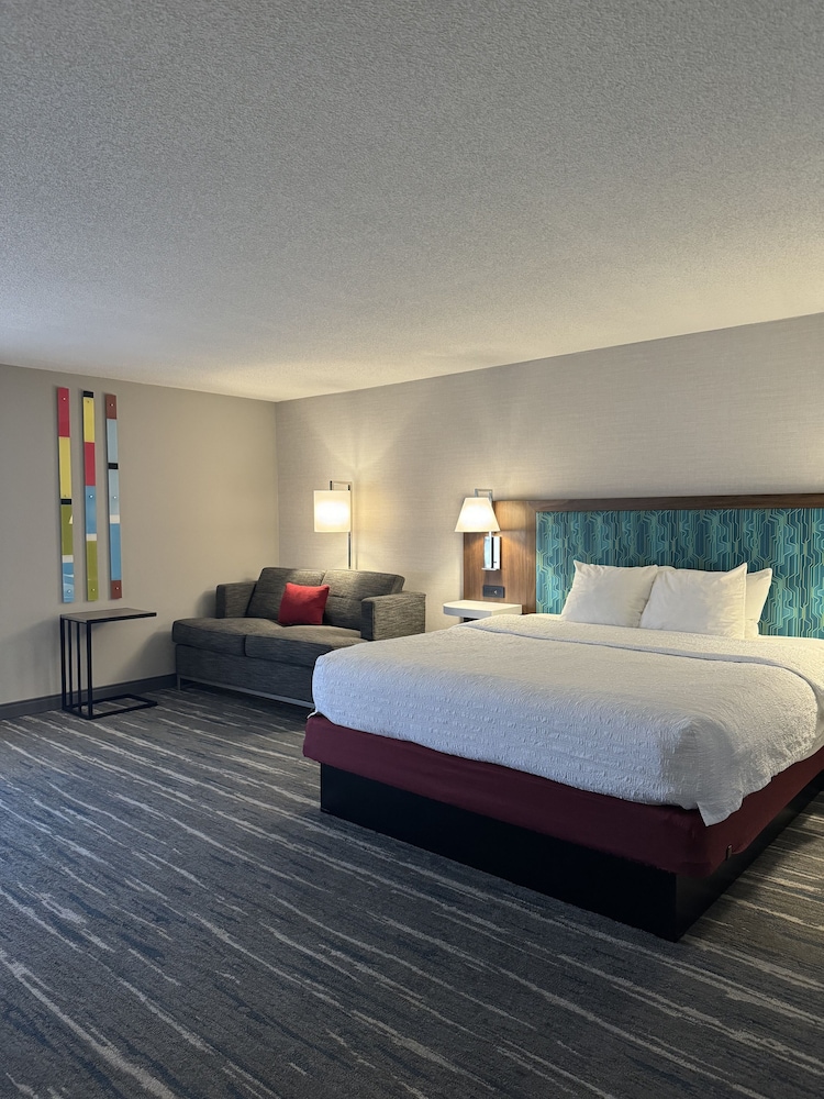 Hampton Inn Lincoln South Heritage Park - photo 7