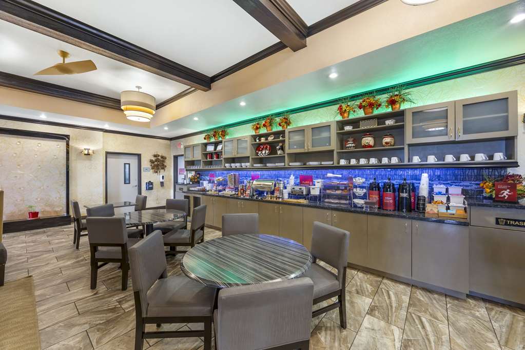 Best Western Plus Emerald Inn & Suites - photo 27