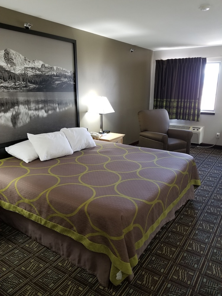 Super 8 by Wyndham Fort Collins - photo 8