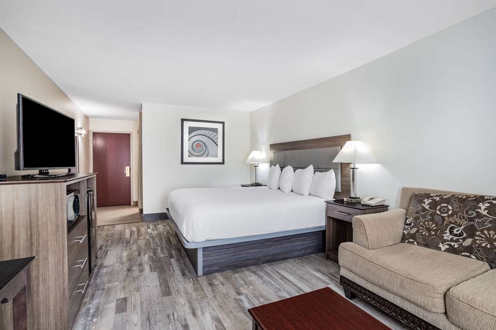 Ramada by Wyndham Hendersonville - photo 8