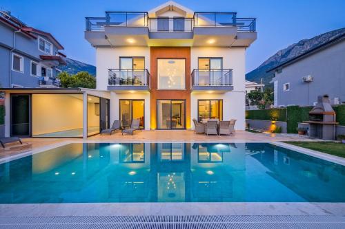 Villa Lotus Ölüdeniz Isıtmalı kapalı havuzlu — 4-Star Luxury Hotel in Fethiye, Turkey