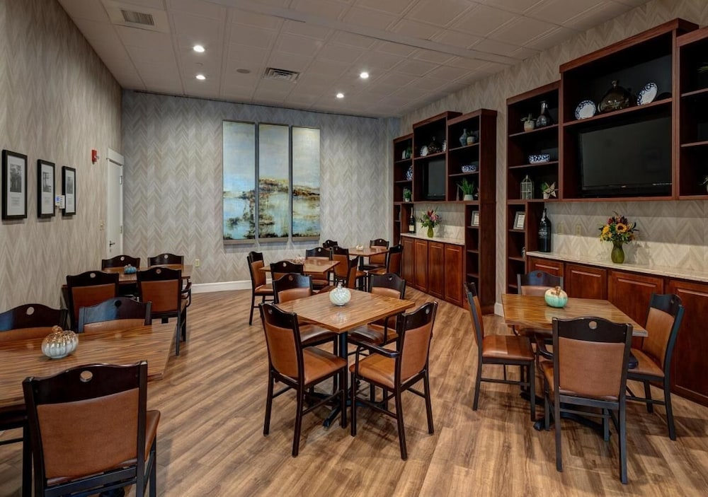 The Hotel Concord - photo 33