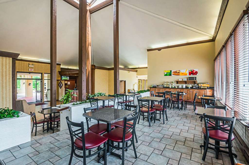 Quality Inn & Suites Frostburg Cumberland - photo 31