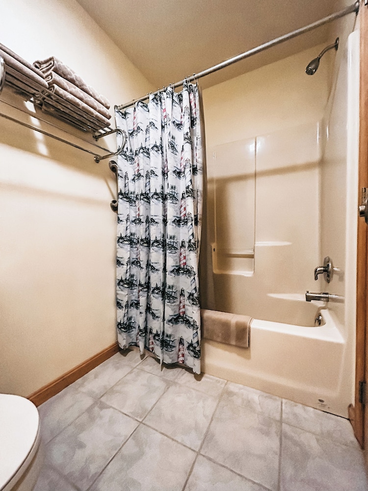 The Anchor Motel - photo 21