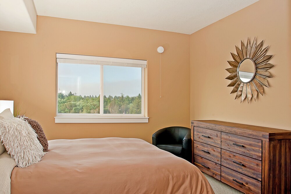 Outlook Condos at Oyhut Bay Resort - photo 6