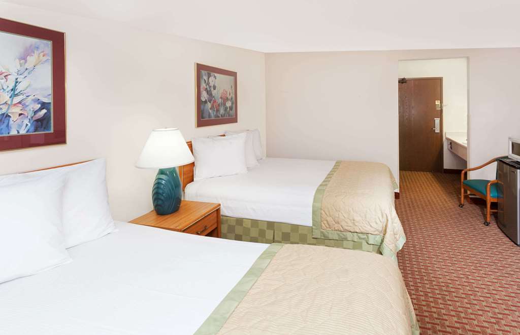 Baymont by Wyndham St. Joseph Stevensville - photo 12