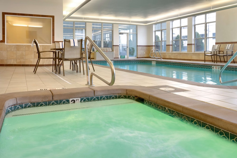 Hampton Inn & Suites Orem - photo 35