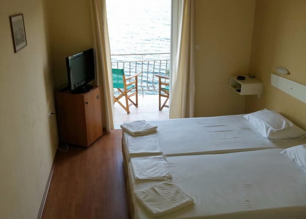 Annema Hotel — Unknown City — photo 4