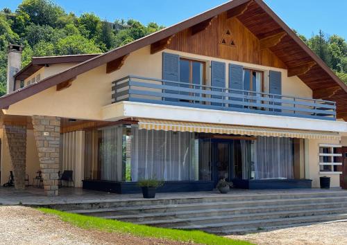 Chez Neo - carbon neutral hotel in Unknown City