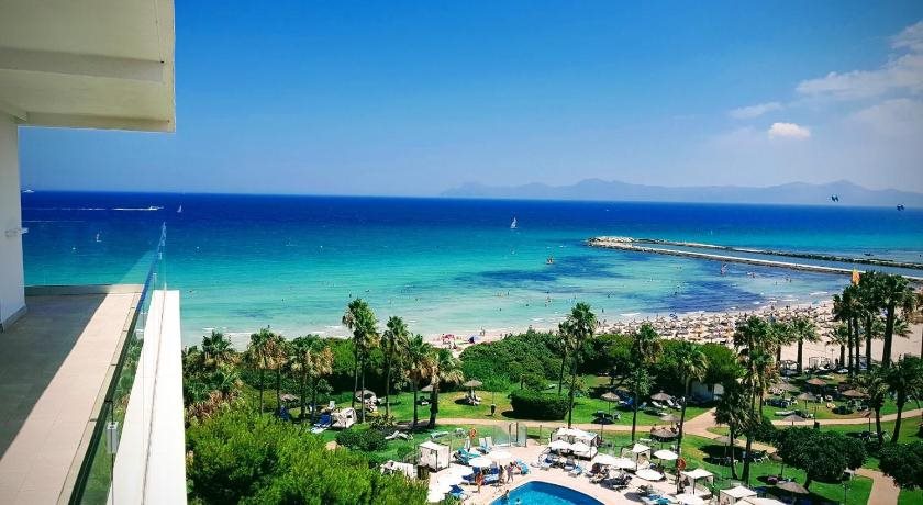 Playa Esperanza Suites in Muro, Spain