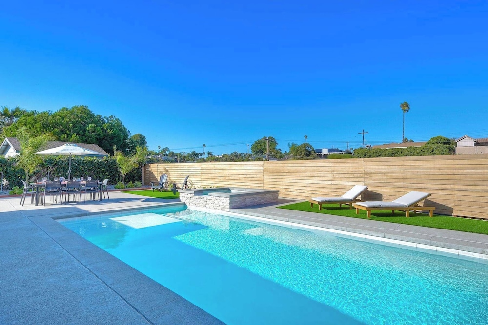 Immaculate 3 BDR in Oceanside Private Pool & Spa - photo 20