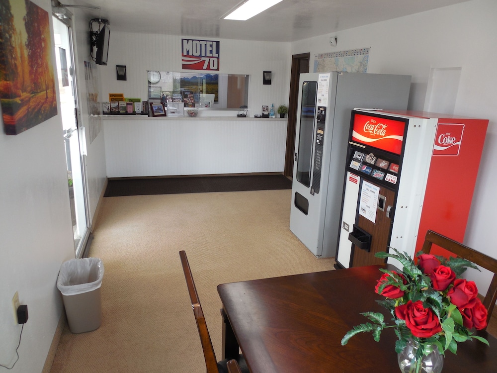 Motel 70 - photo 2