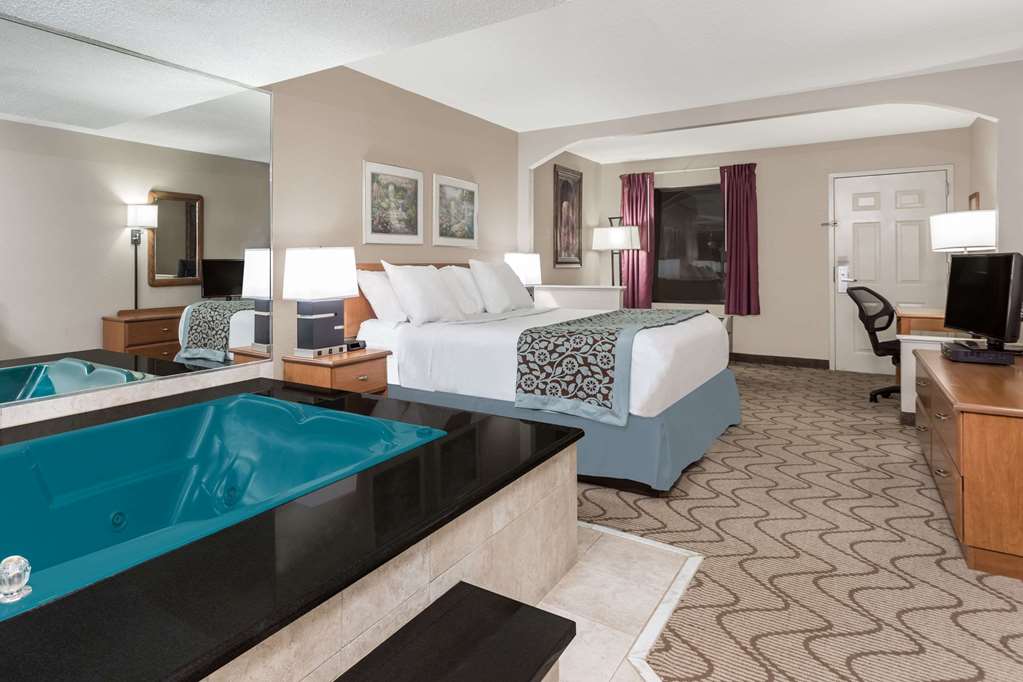 Days Inn by Wyndham Elberton - photo 9