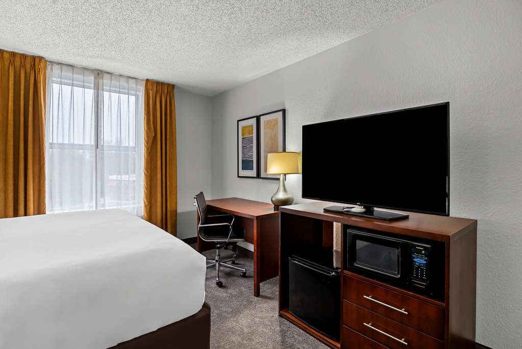 Comfort Inn & Suites Staunton - photo 21