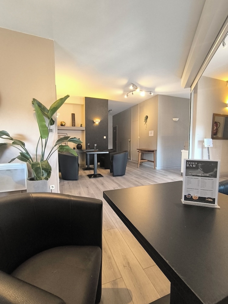 Adonis Lyon Est Hotel Artys — Saint Priest