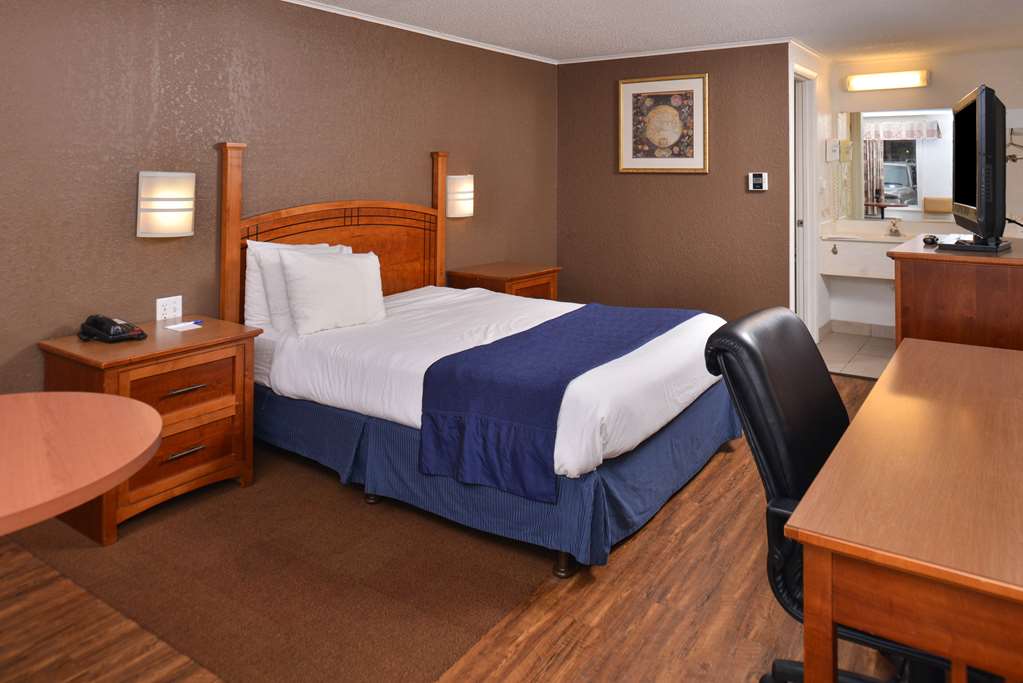 Americas Best Value Inn and Suites Jackson - photo 13