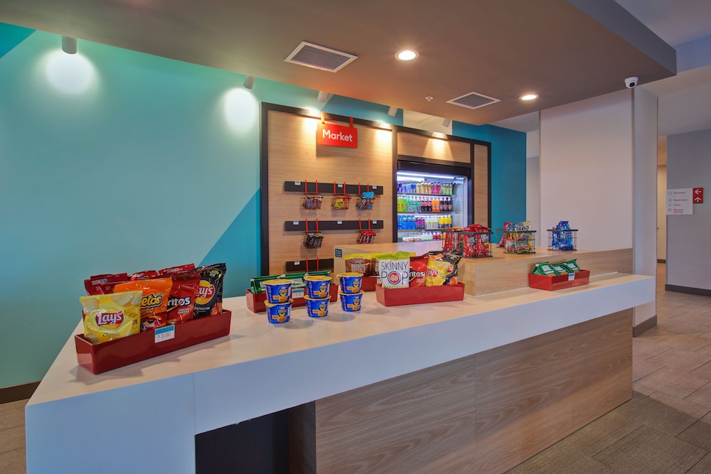 avid hotel Detroit Warren by IHG - photo 27