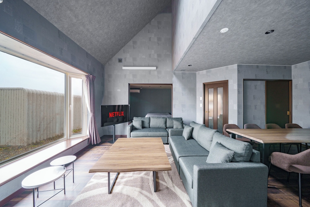 Prostimo - carbon neutral hotel in Bibai