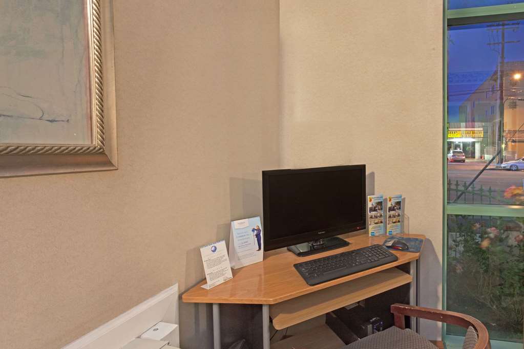 Super 8 by Wyndham North Hollywood - photo 36