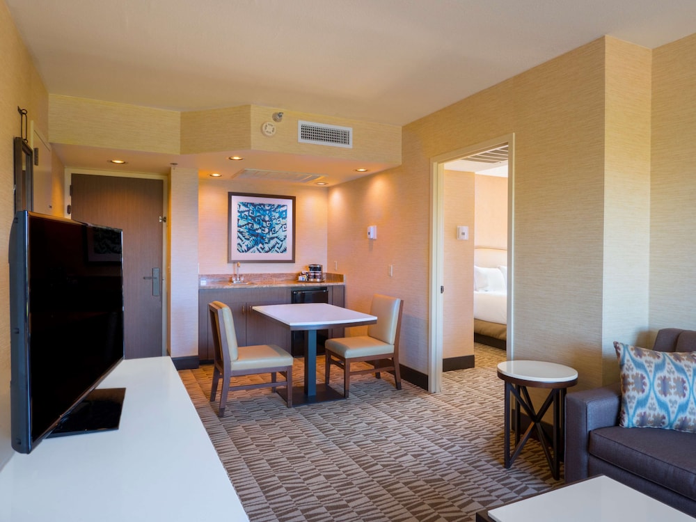 Hilton Phoenix Airport - photo 32