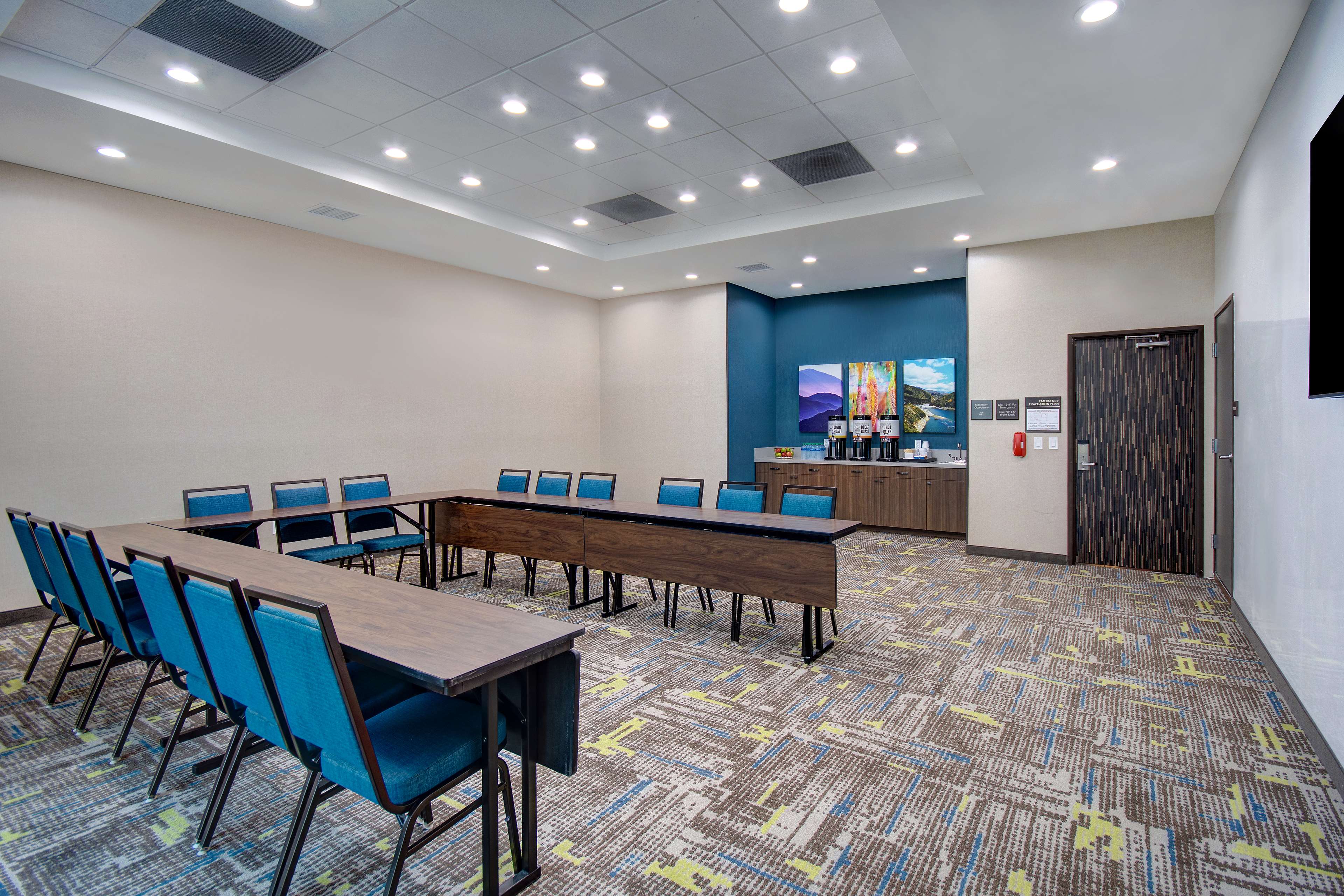 Hampton Inn & Suites Ontario Rancho Cucamonga - photo 22