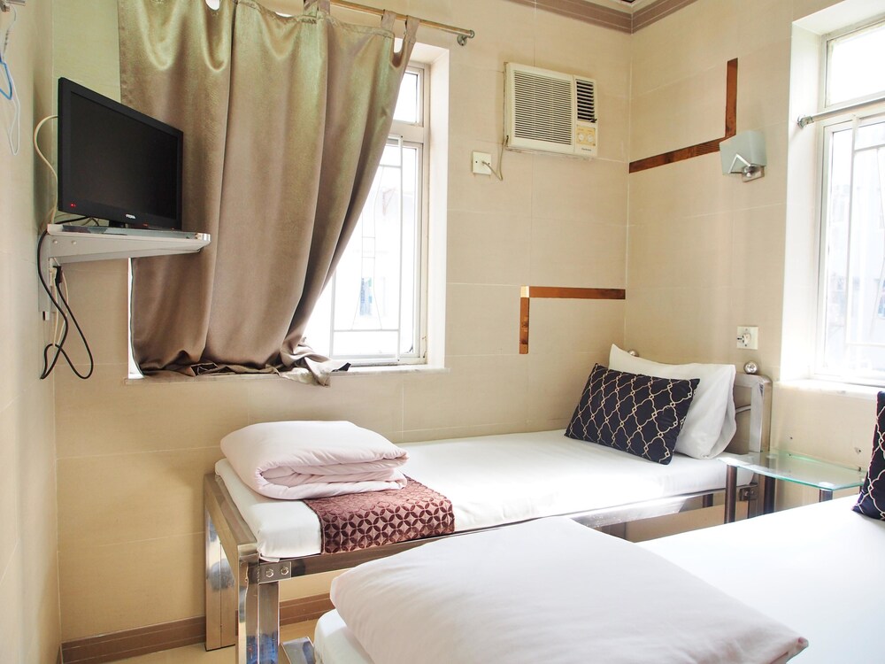 Paradise World - carbon neutral hotel in Kowloon