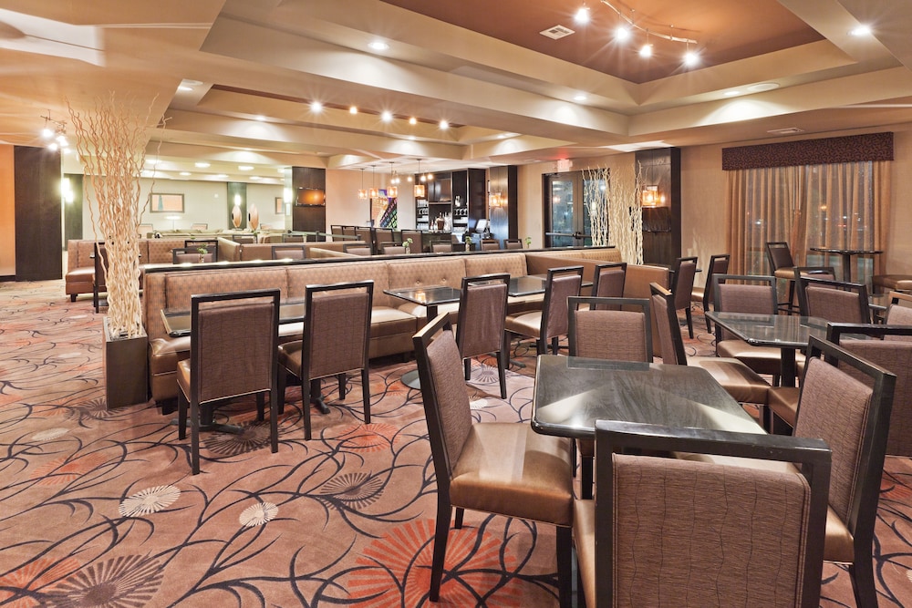 Holiday Inn Hotel & Suites Tulsa South by IHG - photo 26