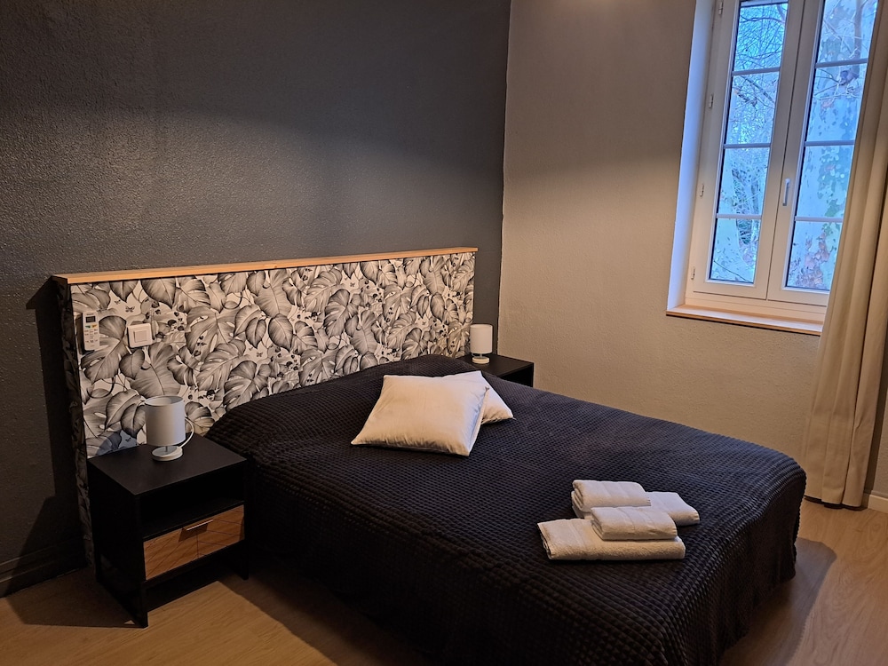 Hotel Les Platanes — Aramon — photo 2