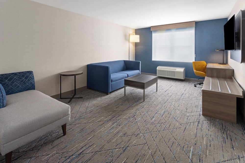 Holiday Inn Express Hotel & Suites Freeport by IHG - photo 14