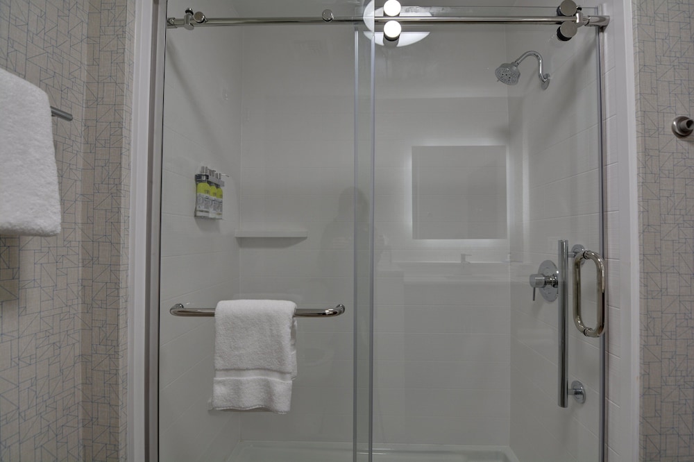 Holiday Inn Express & Suites Greenville Taylors by IHG - photo 16