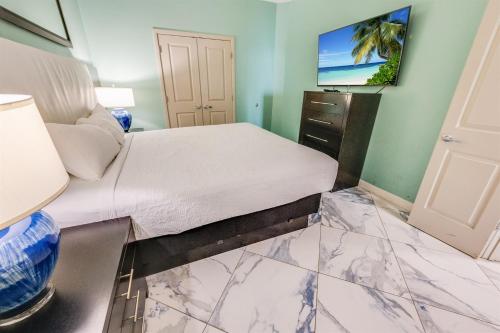 Oceanfront Retreat w Stunning Views Myrtle Beach - photo 11