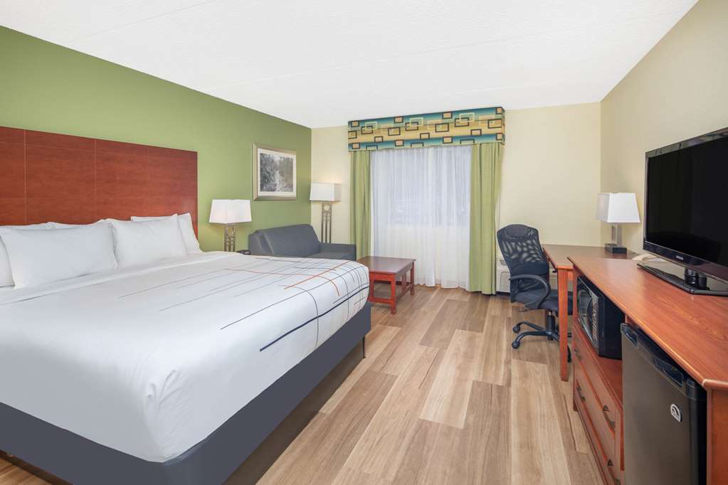 Wingate by Wyndham Valdosta Moody AFB - photo 12