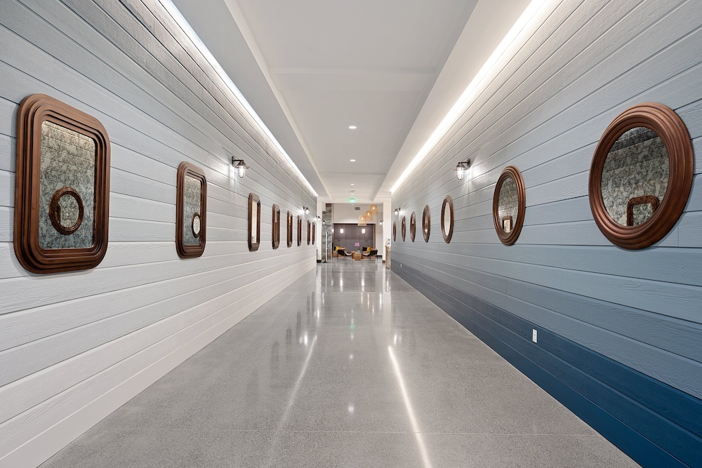 Hotel Indigo Everett Waterfront Place by IHG - photo 86