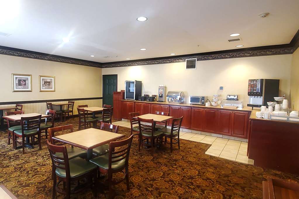 Wingate by Wyndham Youngstown Austintown - photo 23