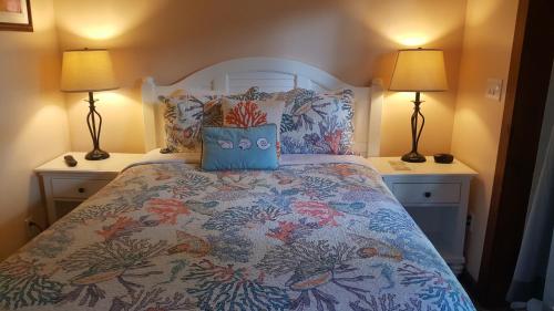 Courtney's Place Historic Cottages & Inns - photo 36