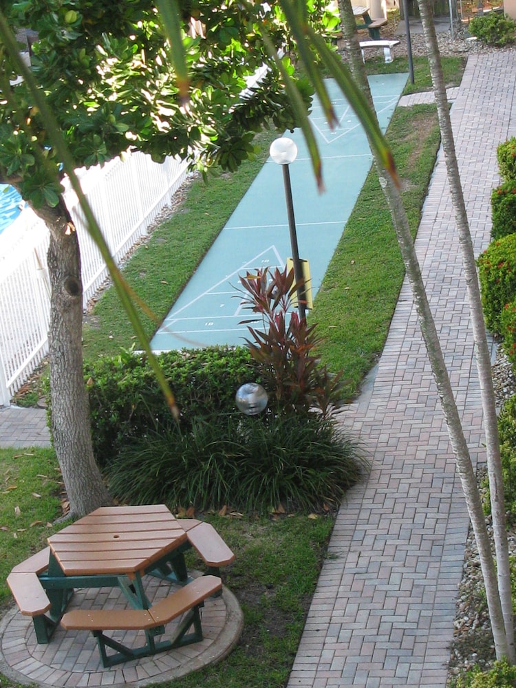 Canada House Beach Club Resort - photo 14